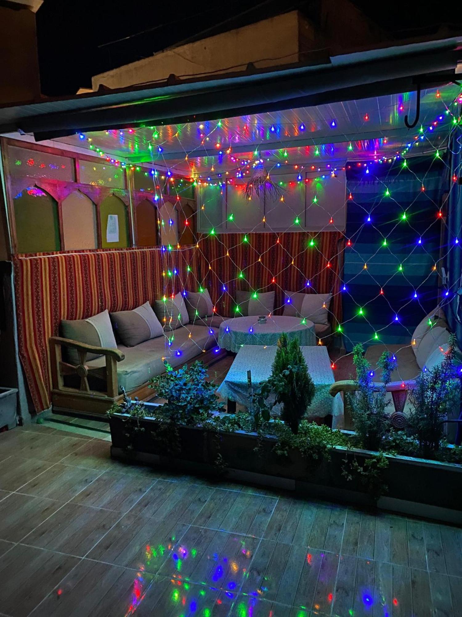Mira Guest House Taghazout Esterno foto