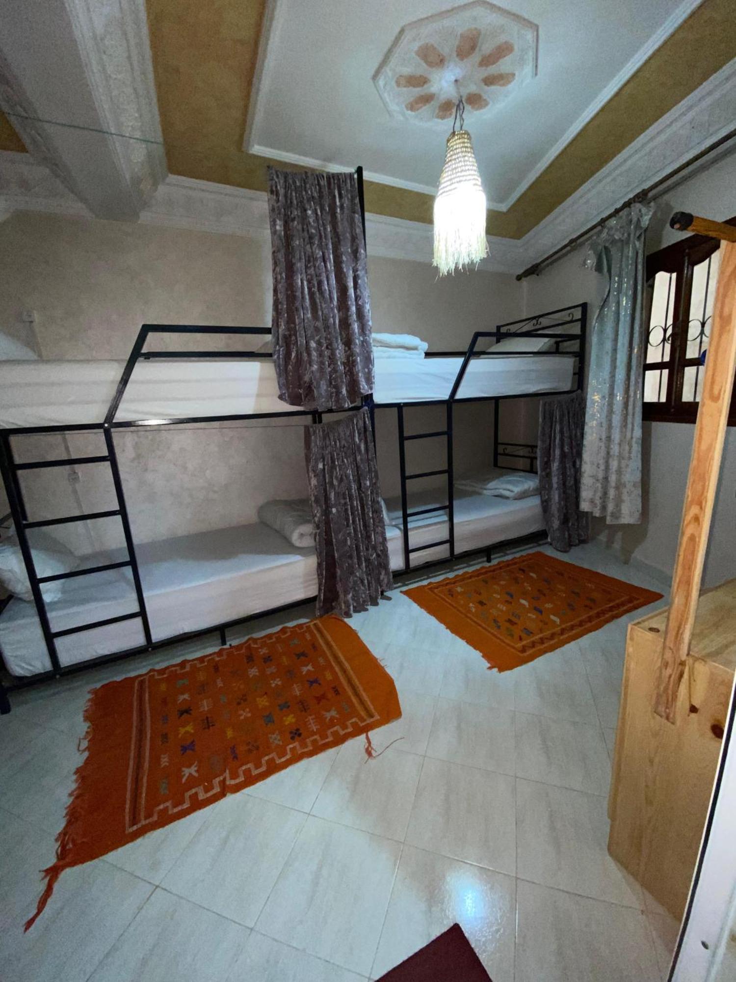 Mira Guest House Taghazout Esterno foto
